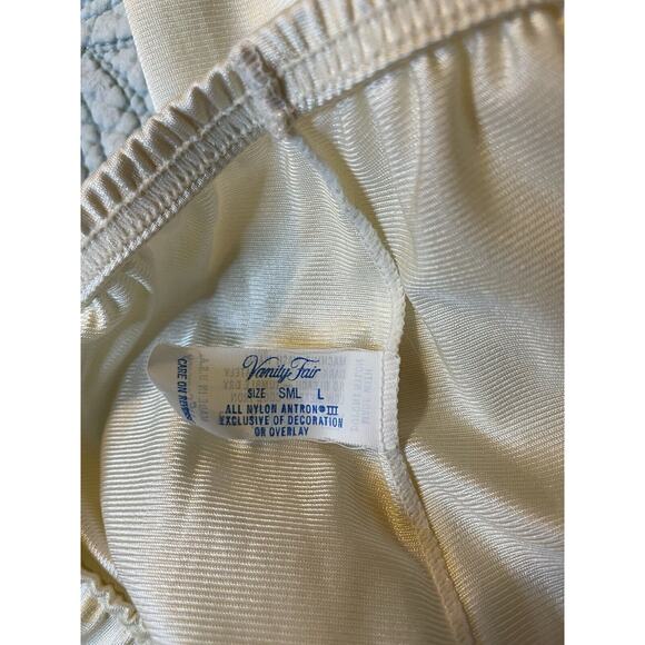 VTG Vanity Fair Ivory Silky Slip Skirt W/ Floral Lace Trim Small Classic Cottage - Picture 7 of 8